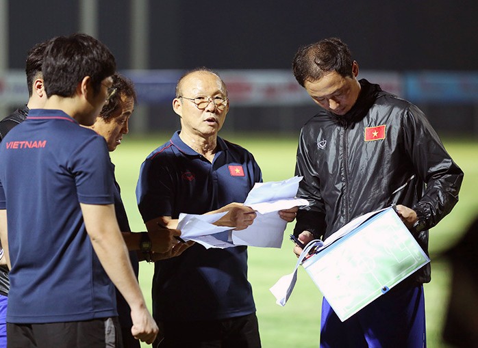 Coach Park finalizes roster for upcoming World Cup qualifiers  - ảnh 1