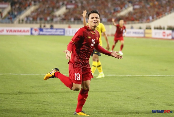 World Cup 2022 qualifier: Quang Hai shines, Vietnam scores 3 points at home - ảnh 1