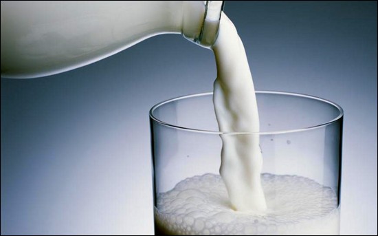 TH Milk becomes first Vietnamese firm to export milk to China - ảnh 1
