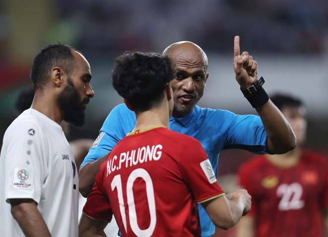 “National referee” chosen for Vietnam-Thailand World Cup 2022 qualifier - ảnh 1