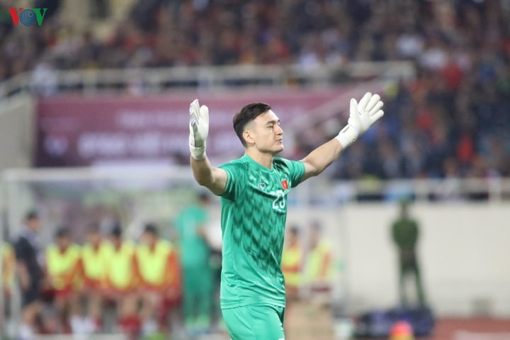 World Cup 2022 qualifier: Vietnam 0-0 Thailand, goalie Van Lam shines - ảnh 3