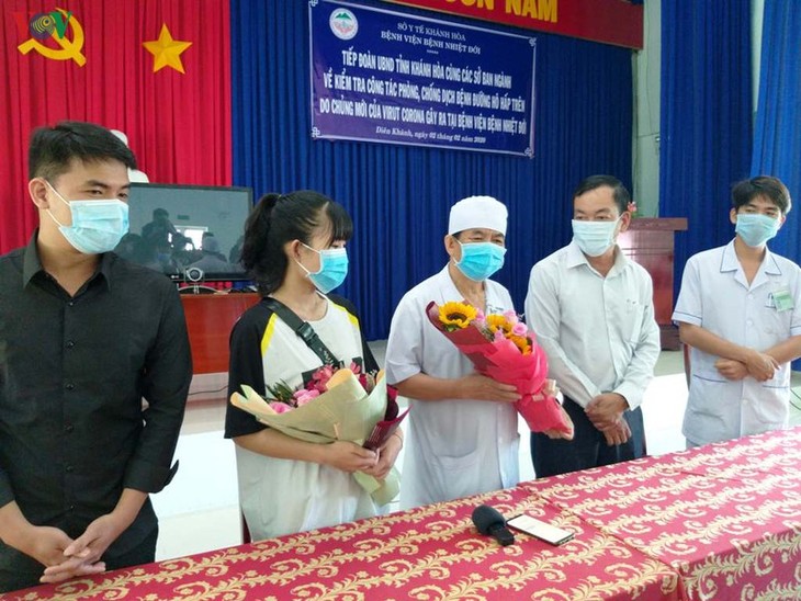 Two more nCoV patients discharged from hospital in Vietnam - ảnh 1