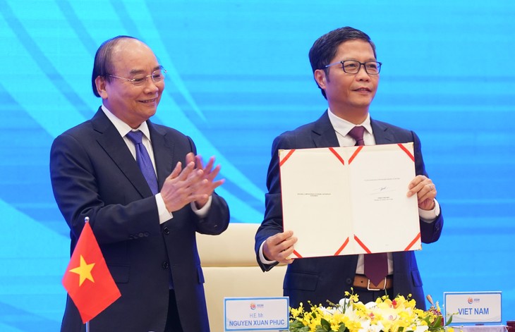World’s largest trade pact signed - ảnh 1