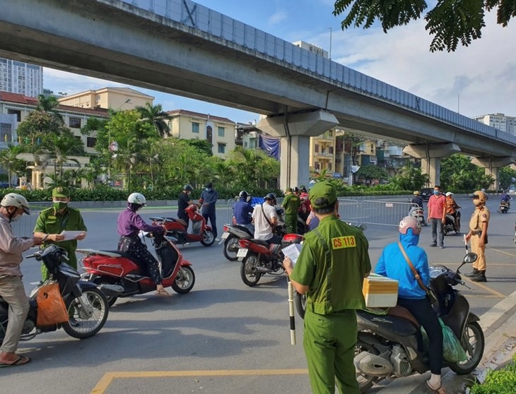 Hanoi removes zoning, scraps travel permit requirements  - ảnh 1