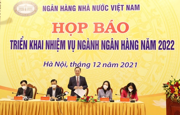 Remittances to Vietnam up 10% in 2021 - ảnh 1