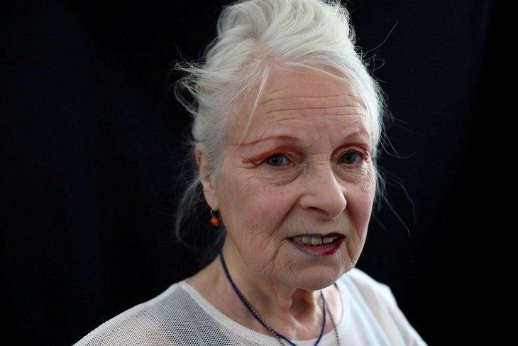 Vivienne Westwood, Britain's provocative dame of fashion, dead at 81 - ảnh 1