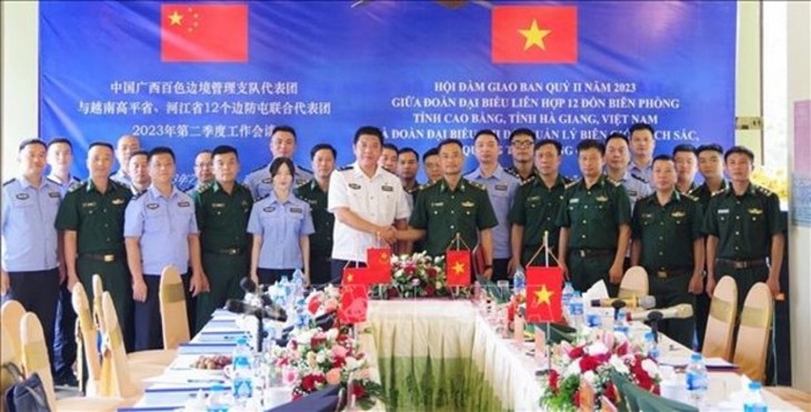 Vietnamese, Chinese localities step up border patrols, management - ảnh 1