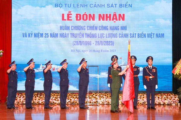 Vietnam Coast Guard honored as it celebrates Traditional Day - ảnh 1