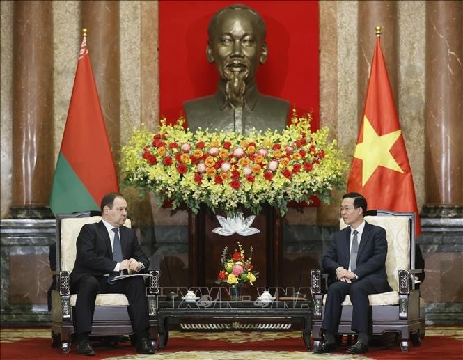 Vietnamese leaders receive Belarusian PM - ảnh 2