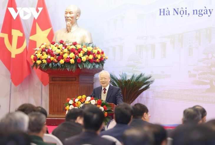 Foreign affairs should be firm and flexible, says Party leader - ảnh 1