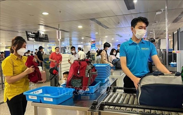 HCM City seeks to shorten immigration procedures time at Tan Son Nhat airport  ​ - ảnh 1
