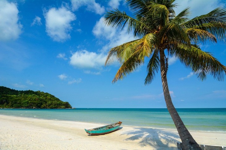 Phu Quoc named among most affordable tropical destinations - ảnh 1