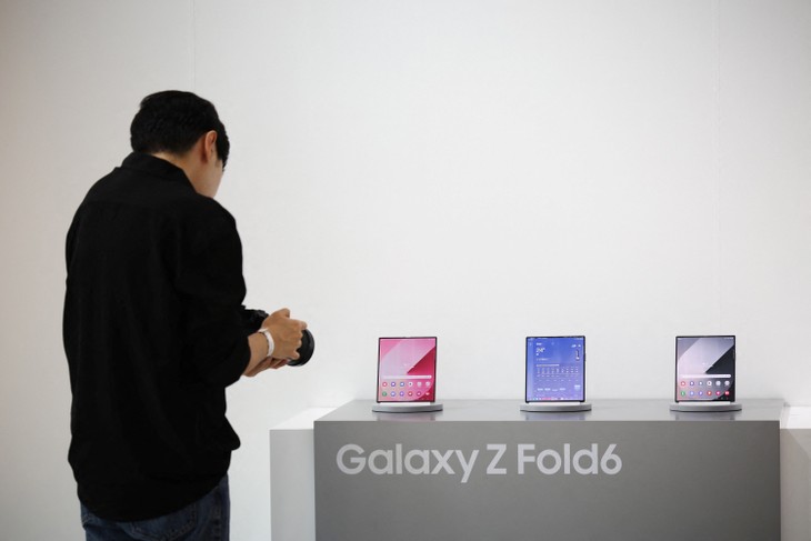 Samsung bolsters AI in foldable phones, health monitoring in smartwatch, ring  ​ - ảnh 1