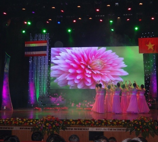 งานแสดงดนตรี “เสียงเพลงแห่งมิตรภาพเวียดนาม-ไทย”ณ กรุงฮานอย - ảnh 2