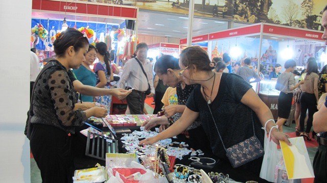 นิทรรศการสินค้าไทย จุดนัดพบของผู้ประกอบการไทยกับผู้บริโภคเวียดนาม - ảnh 1