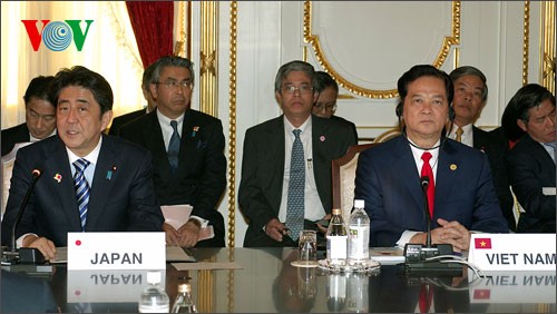 นายกรัฐมนตรีเวียดนามเข้าร่วมการประชุมระดับสูงต่างๆในญี่ปุ่น - ảnh 1
