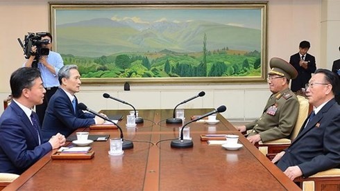 การเปิดหน้าใหม่ในความสัมพันธ์ระหว่างสองภาคเกาหลี - ảnh 1