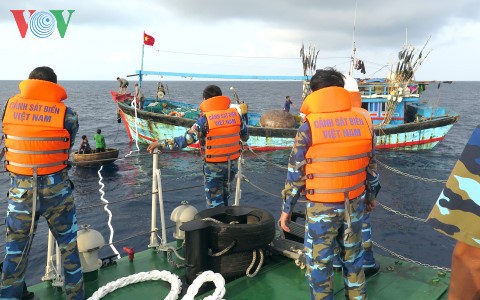 เวียดนามเรียกร้องให้ค้ำประกันความปลอดภัยแก่ชาวประมงที่จับปลาในทะเล - ảnh 1
