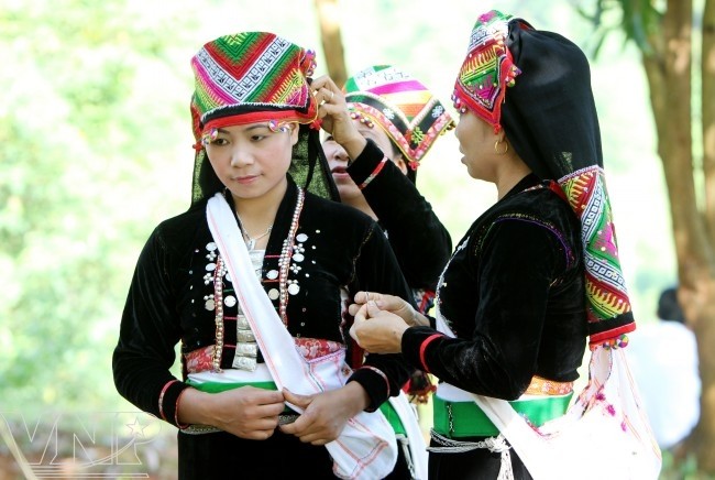 ชนเผ่าเคอมู้ในเวียดนาม - ảnh 2