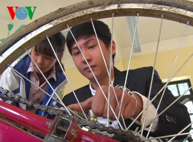 โครงการให้ยืมจักรยาน การจุดประกายความฝันของนักเรียนยากจน - ảnh 3