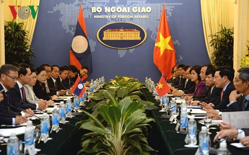 การประชุมทาบทามทางการเมืองรัฐมนตรีต่างประเทศเวียดนาม-ลาวครั้งที่4 - ảnh 1