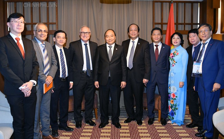 Thủ tướng tiếp doanh nghiệp Singapore tiên phong đầu tư vào Việt Nam - ảnh 2