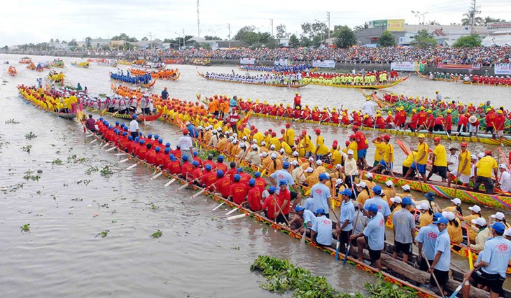 เทศกาล Ok Om Bok กับวัฒนธรรมที่เป็นเอกลักษณ์ของชนเผ่าเขมรในเวียดนาม - ảnh 2