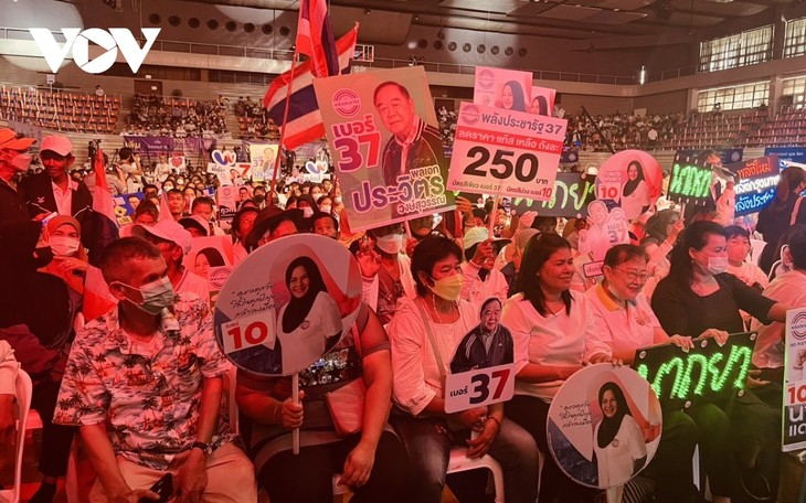 ผู้มีสิทธิเลือกตั้งไทยกว่า 52 ล้านคนเข้าร่วมการเลือกตั้งทั่วไป - ảnh 1