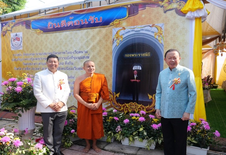 สมาคมมิตรภาพไทย-เวียดนามถวายผ้าพระกฐินพระราชทาน ที่ประเทศเวียดนามประจำปี 2023  - ảnh 6