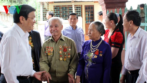 President visits former Dien Bien Phu soldiers - ảnh 1