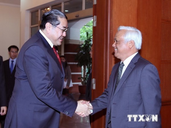 NA Vice Chairman receives President of the Asian Peace and Reconciliation Council - ảnh 1