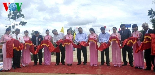 Deputy PM Nguyen Xuan Phuc visits Quang Nam - ảnh 1