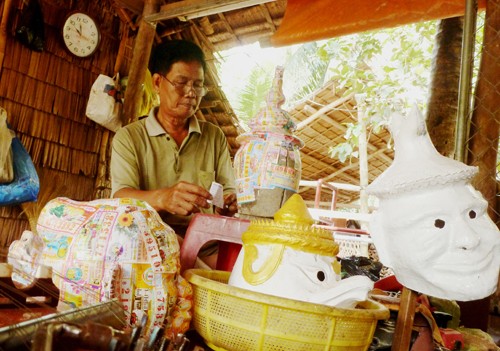 Artisan Lam Phen helps to preserve Khmer traditional arts - ảnh 3