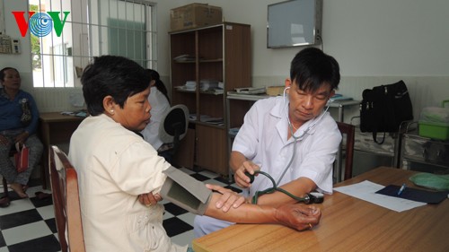Doctor Luan Thanh Truong leaves city for island - ảnh 1