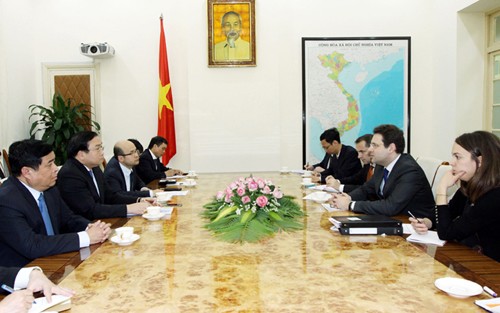 Deputy PM affirms closer Vietnam-France cooperation - ảnh 1