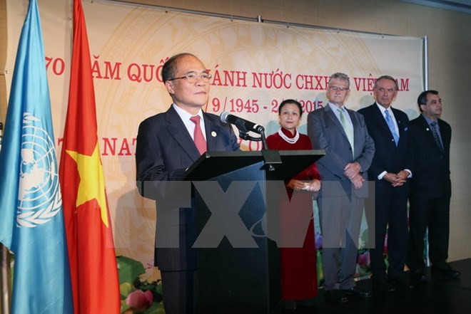 National Assembly chairman hosts banquet to mark Vietnam’s National Day - ảnh 1
