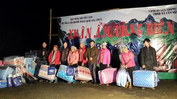 VOV5’s charity program in Can Nong border commune - ảnh 2