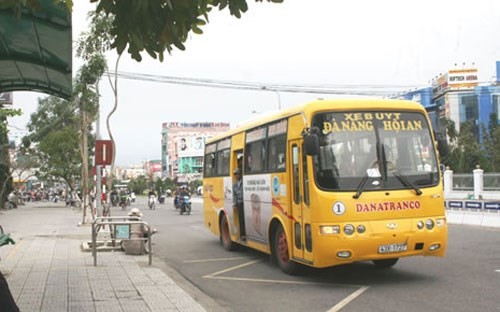 Hoi An to try out first bus route - ảnh 1