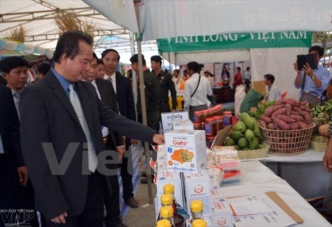 Vietnamese enterprises attend trade fair in Cambodia - ảnh 1