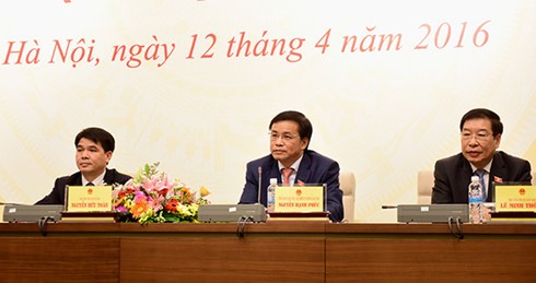 Personnel work at the National Assembly in line with the law - ảnh 1