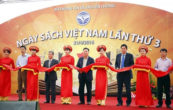 Vietnam’s 3rd Book Day opens - ảnh 1