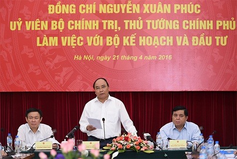 Prime Minister holds working session with Ministry of Planning and Investment - ảnh 1