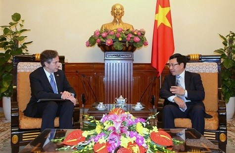 Vietnam FM, US Deputy Secretary of State discuss bilateral ties - ảnh 1