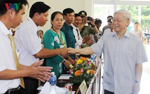 Party leader visits Phu Yen province - ảnh 1
