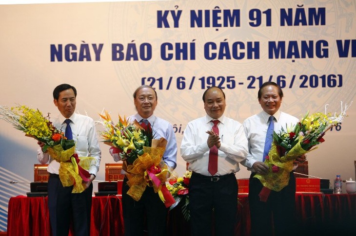 Prime Minister urges media agencies to reform and innovate - ảnh 1