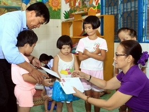 中国天师集团援助越南橙剂受害者 - ảnh 1