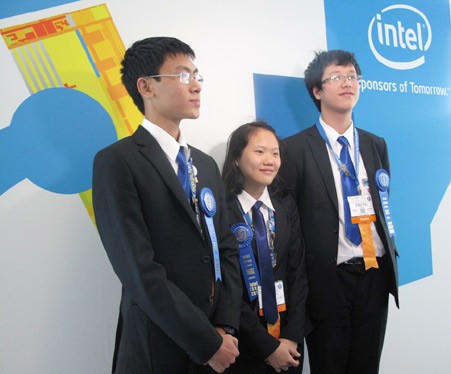 越南学生在世界科技创新比赛中获奖 - ảnh 1