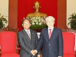 阮富仲会见柬埔寨国会主席韩桑林 - ảnh 1