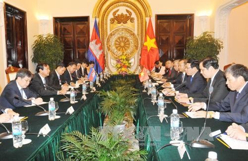 越南和柬埔寨外交部门为巩固和发展两国关系做出努力 - ảnh 1