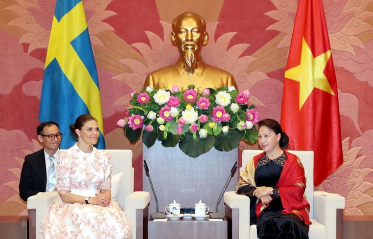 越南国会主席阮氏金银会见瑞典女王储维多利亚 - ảnh 1